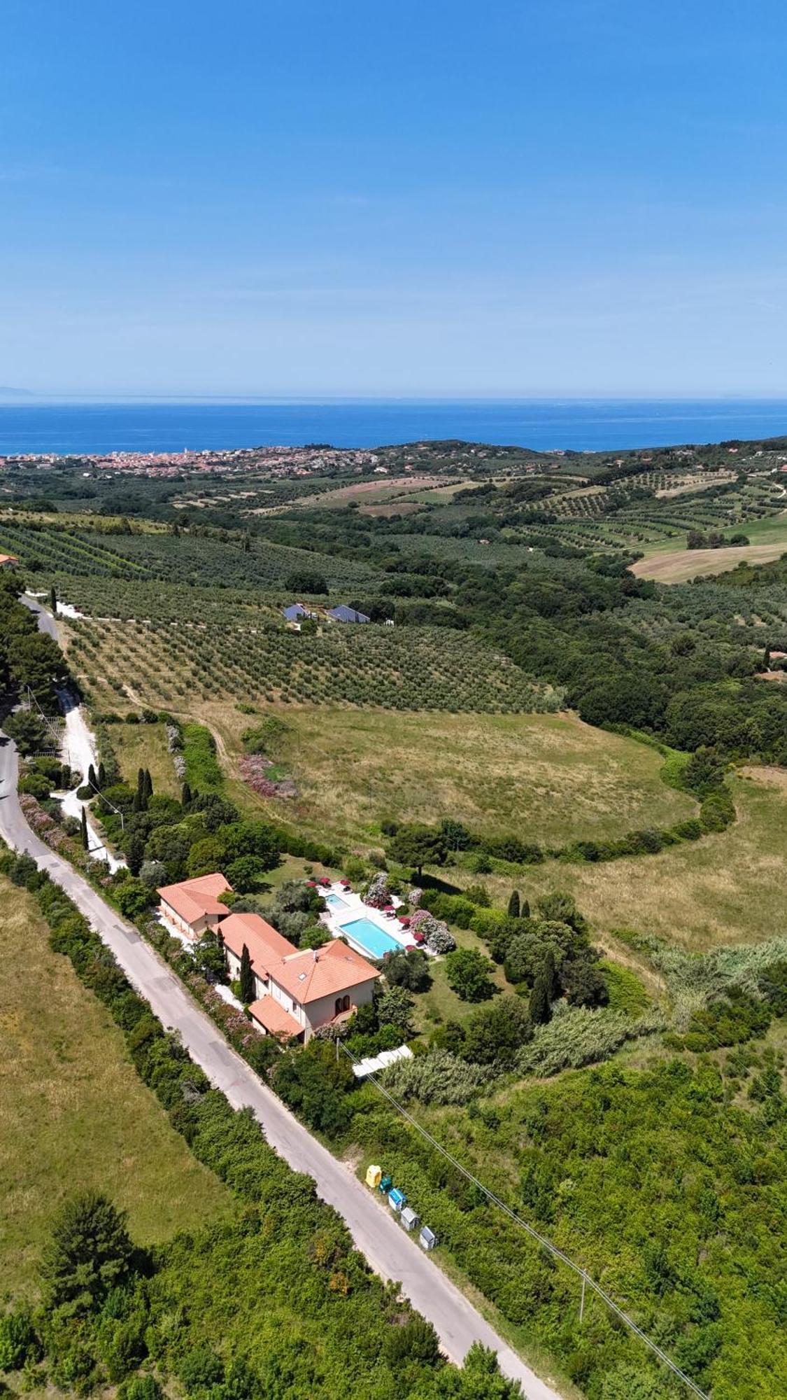 La Muccheria San Vincenzo Eksteriør bilde